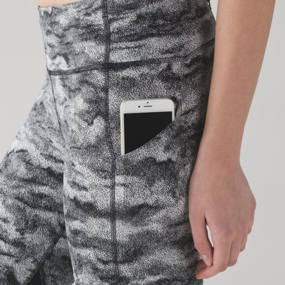 Lululemon Pace Rival Crop (22")Power Luxtreme Hazy Days Black White / Black - Picture 8 of 13